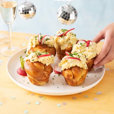 Laugenmuffins mit Kartoffelk&auml;se-Topping